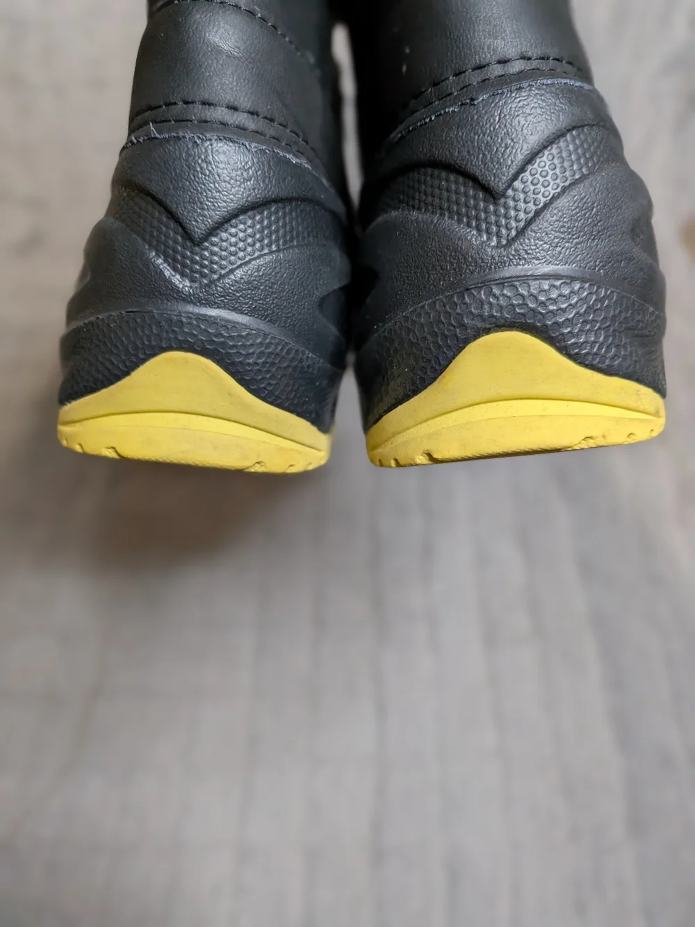 UGG Kids Black and Yellow Snow Boots Size 1